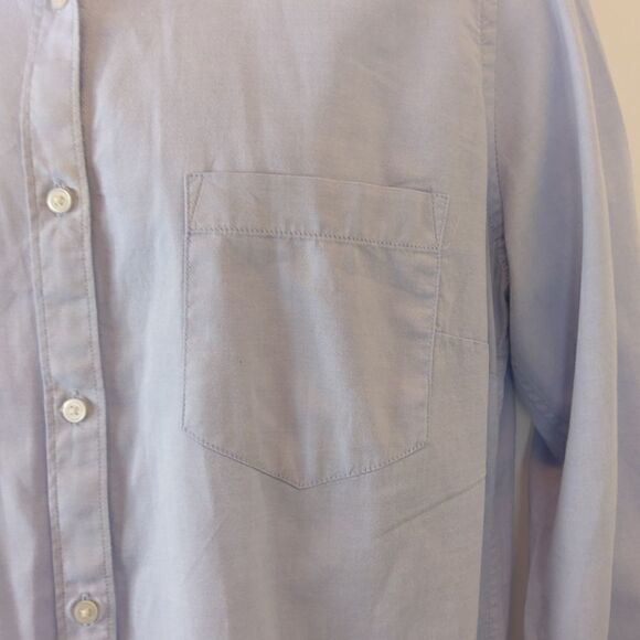 (3/$20) Gap light blue long sleeve button front shirt - Picture 4 of 10